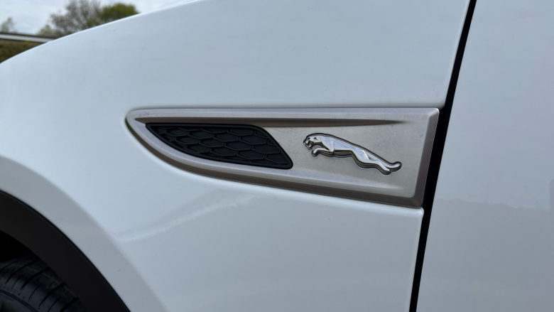 Jaguar E-Pace 2.0 D200 R-Dynamic SE 5dr Auto Diesel Estate